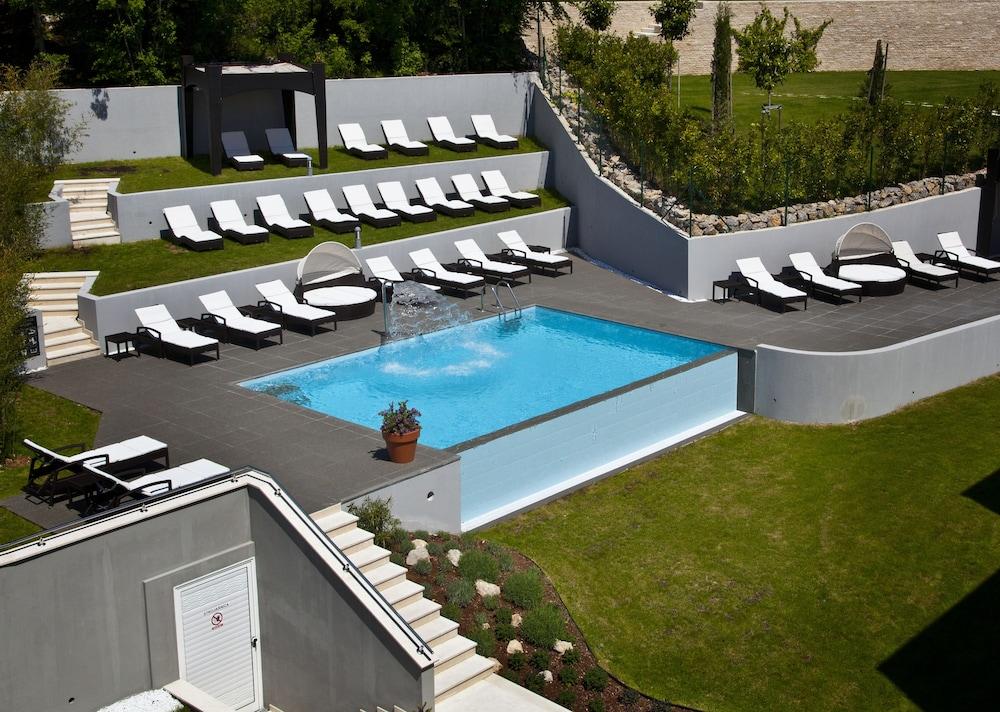 Hotel Laurus - Liburnia โอปาติยา ภายนอก รูปภาพ
