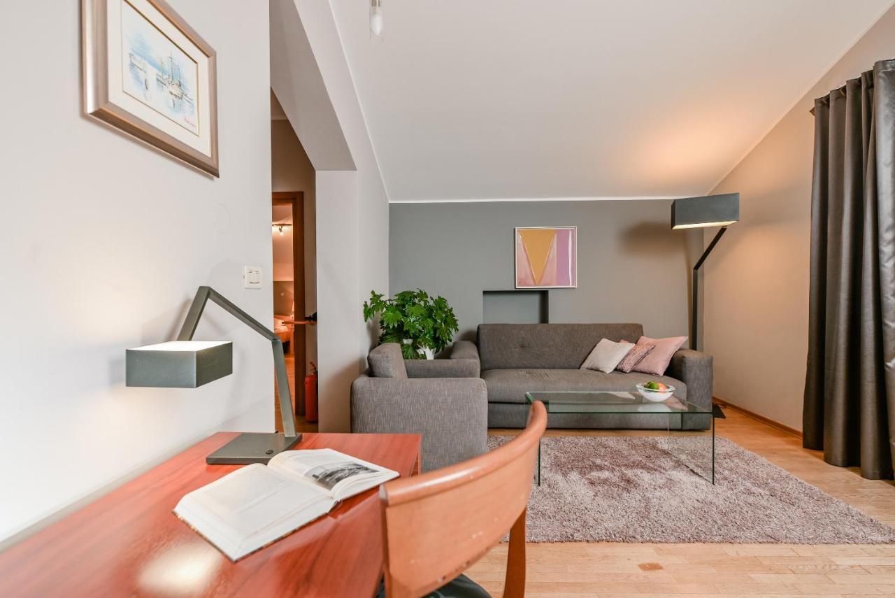 Hotel Laurus - Liburnia โอปาติยา ภายนอก รูปภาพ