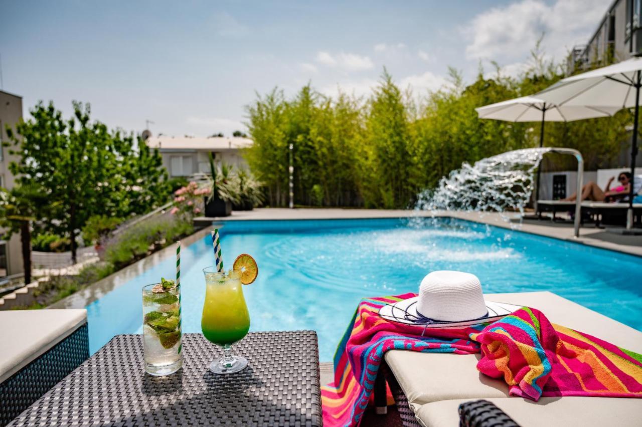 Hotel Laurus - Liburnia โอปาติยา ภายนอก รูปภาพ